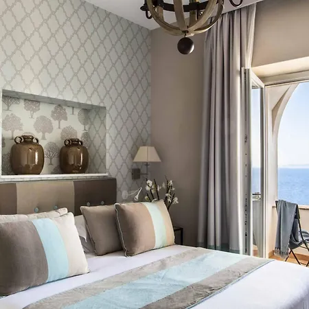 Cliffside Manor *